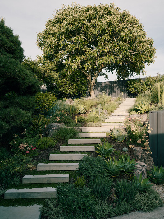 Creston House / Mork-Ulnes Architects  - Image 14 of 23