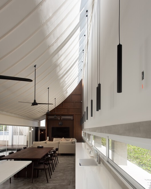 Bangsue Residence / Patara Architects Bangsue Residence / Patara Architects - Interior Photography, Lighting, Beam