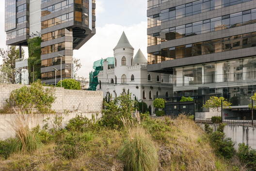 Frank Lloyd Wright’s Fallingwater Restoration and Salone del Mobile.Milano 2026: This Week’s Review Frank Lloyd Wright’s Fallingwater Restoration and Salone del Mobile.Milano 2026: This Week’s Review - Image 2 of 35