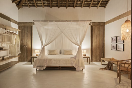 Trama House / Beatriz Henriques Arquitetura - Interior Photography, Bedroom, Bed, Wood, Lighting