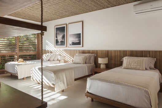Trama House / Beatriz Henriques Arquitetura - Interior Photography, Bedroom, Wood, Bed, Chair