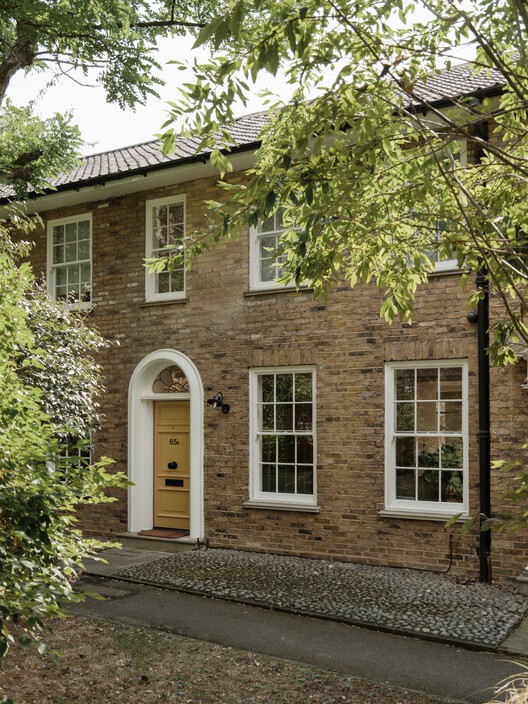 Islington House  / Architecture for London + Hamish Vincent Design - Exterior Photography, Brick, Door