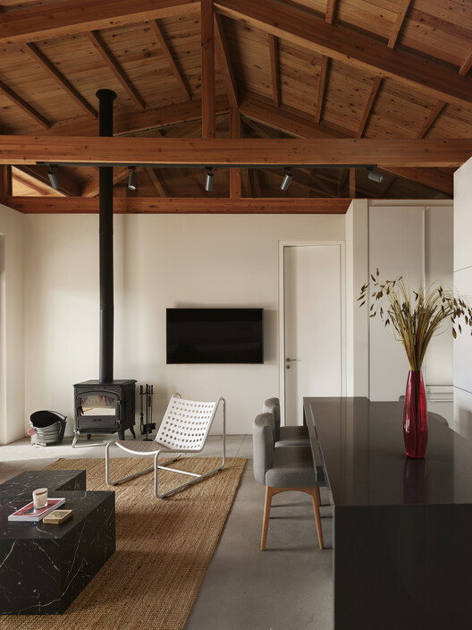 Elmali House / PIN Architects Elmali House / PIN Architects - Interior Photography, Wood, Table, Lighting, Chair, Beam, Glass