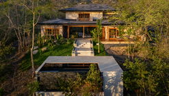 Casa Milagros / Garton Group Architecture 