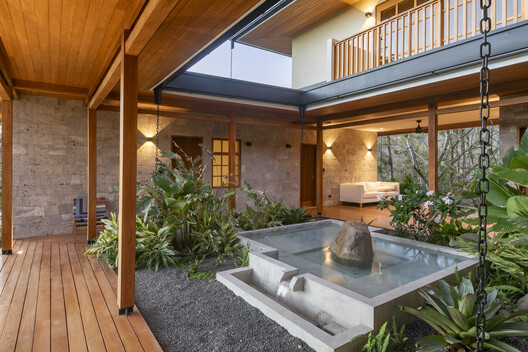 Casa Milagros / Garton Group Architecture  - Imagen 2 de 19