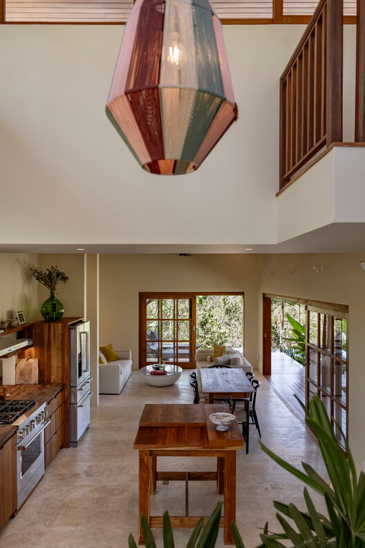 Casa Milagros / Garton Group Architecture  - Fotografía interior, Madera, Iluminación, Sillas, Fijación Vigas