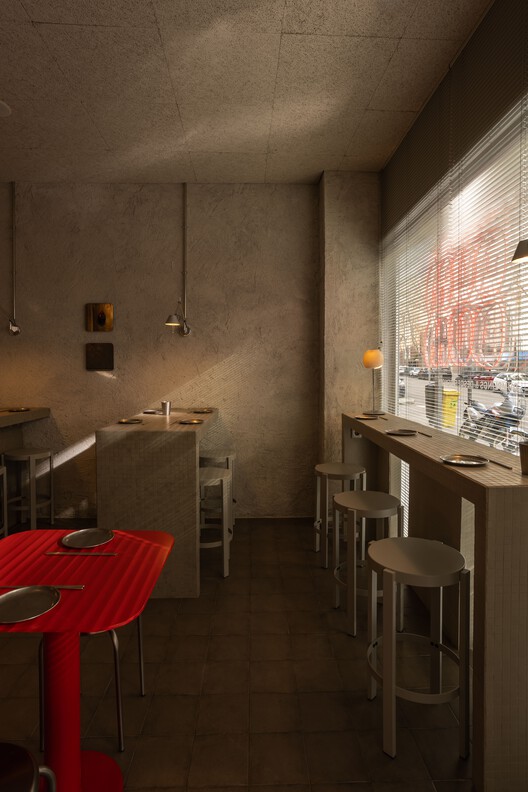 Restaurante Dum Dum  / Nota Estudio - Fotografía interior, Mesas, Sillas, Iluminación