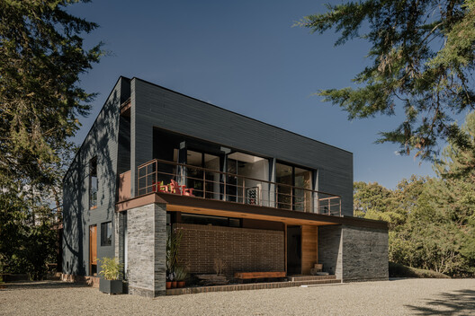 Renovation of the Mountain House  AC. / DARP - De Arquitectura y Paisaje - Exterior Photography, Wood, Facade, Door