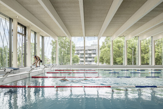 Public Swimming Pool Großfeldsiedlung / Illiz Architektur - Interior Photography