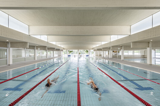 Public Swimming Pool Großfeldsiedlung / Illiz Architektur - Image 11 of 21