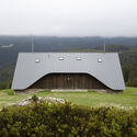A House in a Mountain Meadow / Atelier SAD - Houses