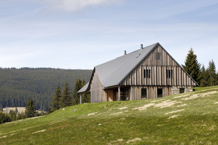 A House in a Mountain Meadow / Atelier SAD - Exterior Photography, Houses, Forest
