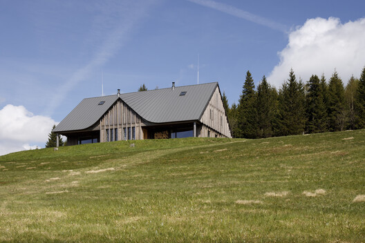 A House in a Mountain Meadow / Atelier SAD - Exterior Photography