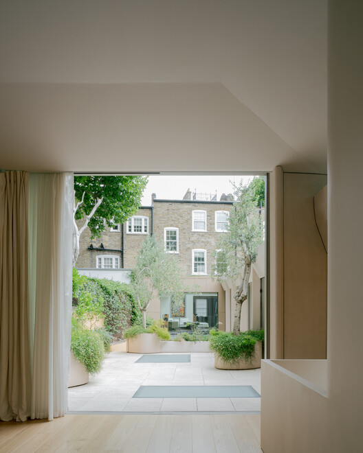 Mozart House / Studio DERA Mozart House / Studio DERA - Interior Photography, Concrete, Garden, Courtyard