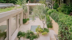 Mozart House / Studio DERA