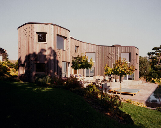 Bellevue Villa / G8A Architecture & Urban Planning Bellevue Villa / G8A Architecture & Urban Planning - Image 1 of 34