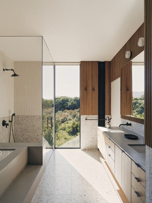 Moksha House / SAW // Spiegel Aihara Workshop - Interior Photography, Bathroom, Wood, Countertop, Glass, Sink