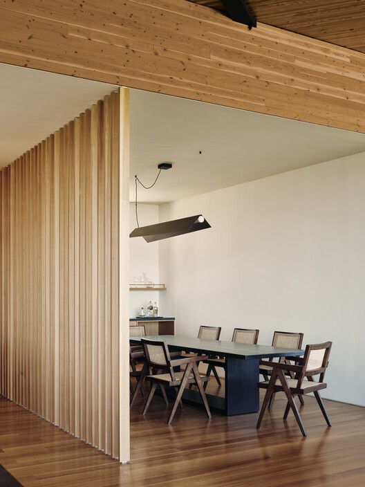 Moksha House / SAW // Spiegel Aihara Workshop - Interior Photography, Dining room, Wood, Lighting