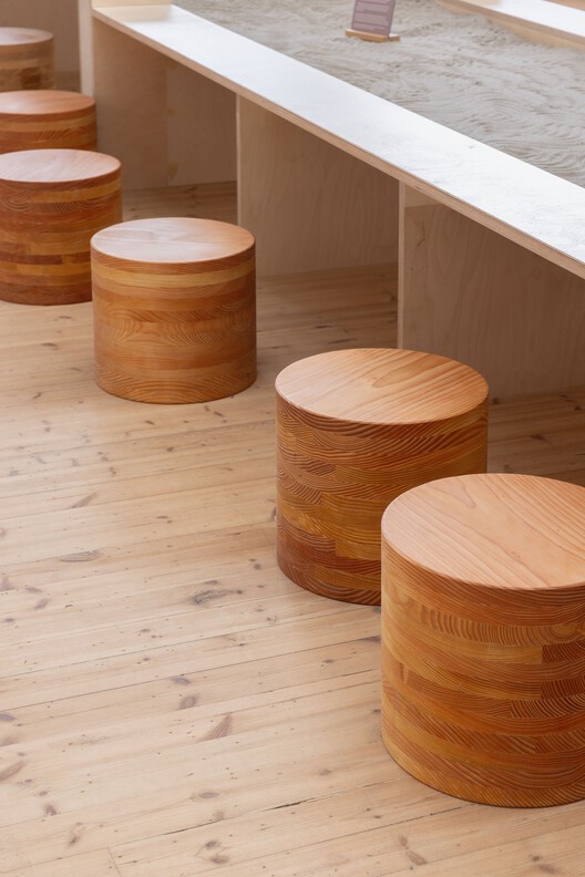 Earth Tree Installation / Kengo Kuma & Associates + Dinesen Earth Tree Installation / Kengo Kuma & Associates + Dinesen - Interior Photography, Wood, Chair