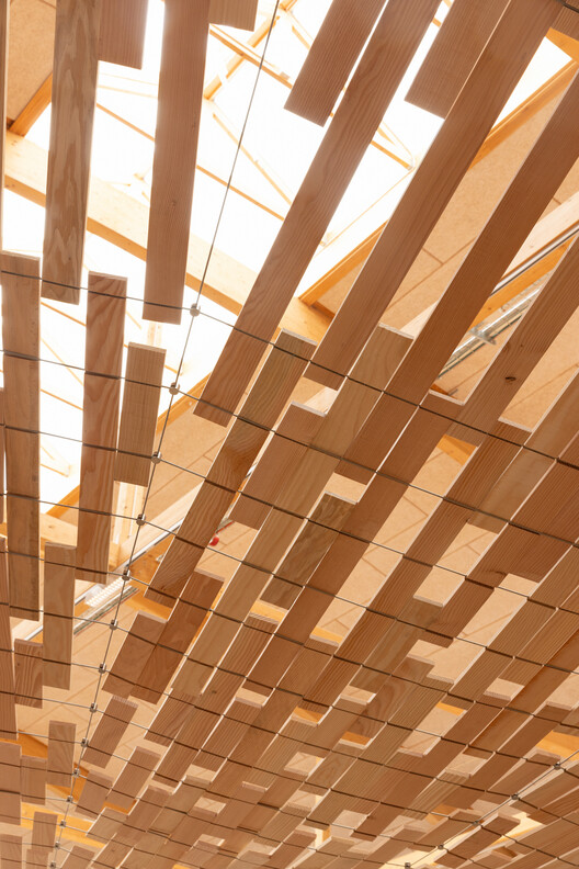 Earth Tree Installation / Kengo Kuma & Associates + Dinesen Earth Tree Installation / Kengo Kuma & Associates + Dinesen - Image 11 of 16