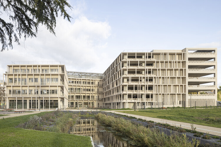 Paramedical Training Institute and Parking Structure / VIB Architecture - Exterior Photography, Sustainability