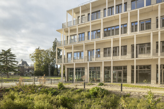 Paramedical Training Institute and Parking Structure / VIB Architecture - Exterior Photography, Facade