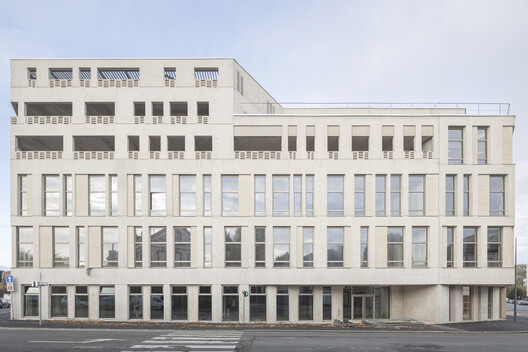 Paramedical Training Institute and Parking Structure / VIB Architecture - Image 2 of 22