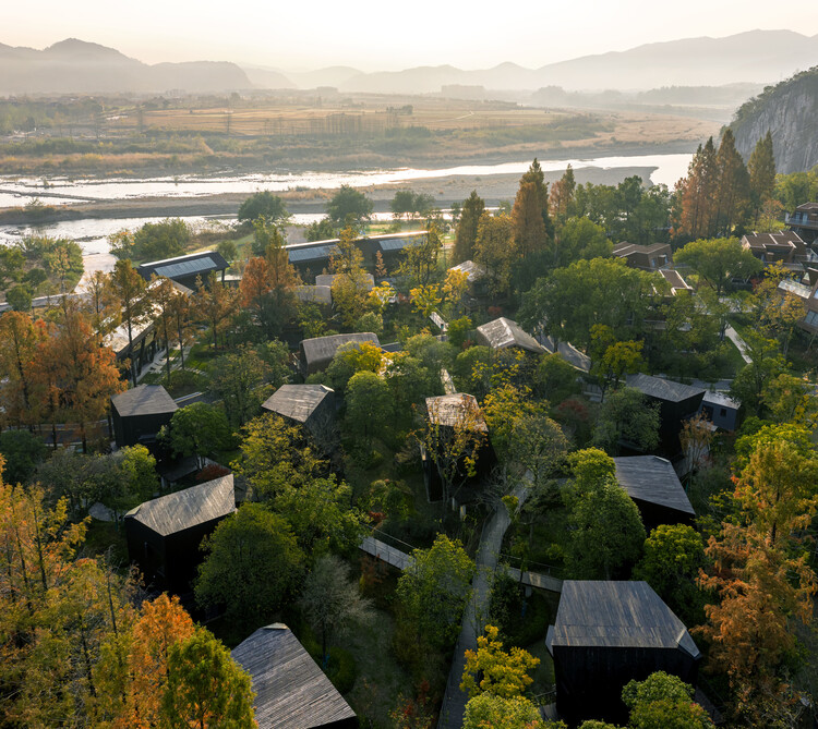 潜行之家 / SpActrum 谱观 - 旅馆