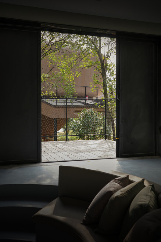 Houses of Stealth (Tonglu Senbo Resort) / SpActrum - Interior Photography, Concrete