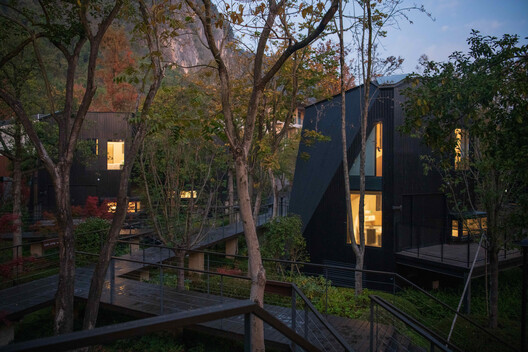 Houses of Stealth (Tonglu Senbo Resort) / SpActrum - Exterior Photography