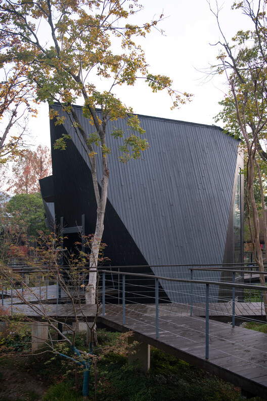 Houses of Stealth (Tonglu Senbo Resort) / SpActrum - Image 13 of 43