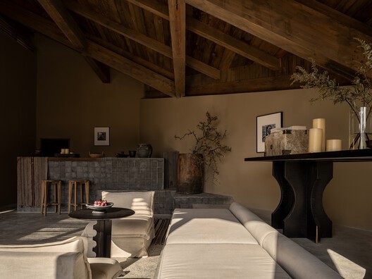 Songtsm Travel Hotel Jiuzhai / Thinking Design Songtsm Travel Hotel Jiuzhai / Thinking Design - Interior Photography, Wood, Table, Lighting, Chair