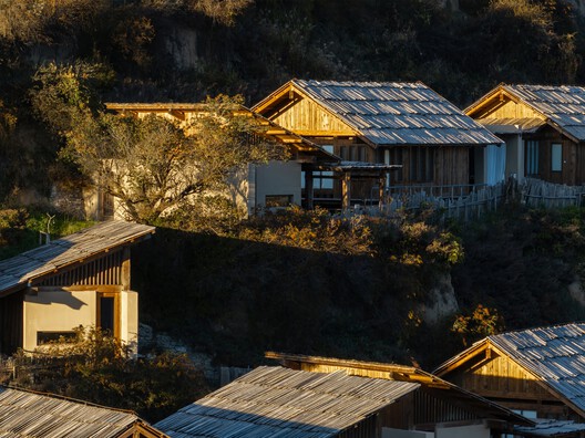 Songtsm Travel Hotel Jiuzhai / Thinking Design Songtsm Travel Hotel Jiuzhai / Thinking Design - Exterior Photography