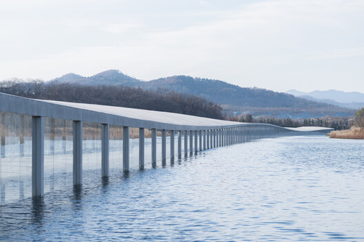 Why Do We Want to Float? The Psychology of Lightness in Architecture - Image 22 of 22