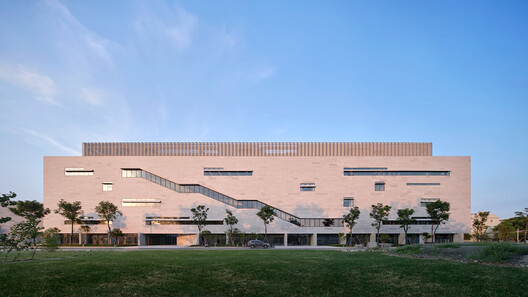 Shanghai Jiao Tong University Student Service Center / TJAD/Zeng Qun Architecture Design Studio Shanghai Jiao Tong University Student Service Center / TJAD/Zeng Qun Architecture Design Studio - Exterior Photography