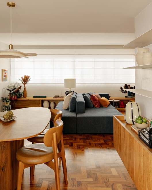 Apartamento IF / Estúdio Nimo - Fotografia de Interiores, Madeira, Iluminação, Mesa