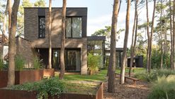 House Among The Trees  / Wrzeszcz Architekci + mode:lina