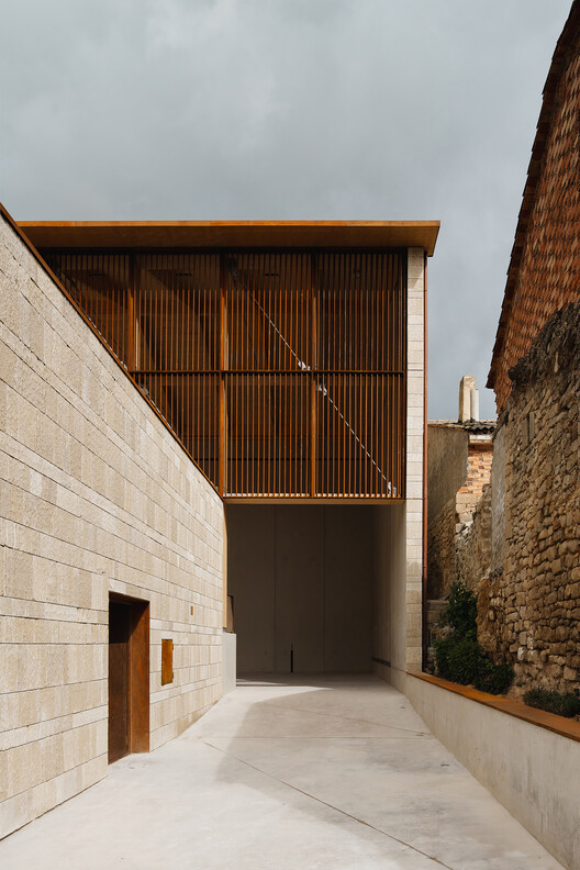 Fronton court and multi-purpose space Maeztu Basque Pelota Court / Verne Arquitectura - Exterior Photography