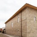 Fronton court and multi-purpose space Maeztu Basque Pelota Court / Verne Arquitectura - Exterior Photography, Sports Interiors