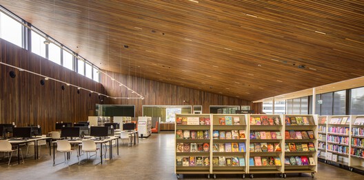 Gosford Regional Library / Lahznimmo Architects - Interior Photography, Wood