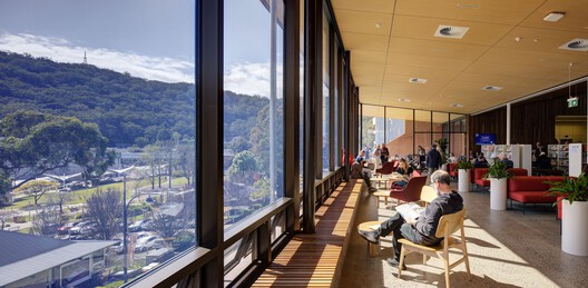 Gosford Regional Library / Lahznimmo Architects - Interior Photography