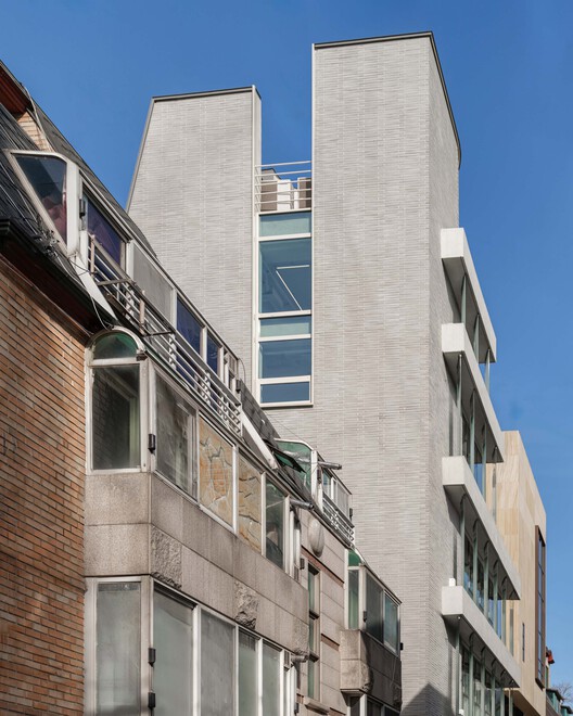 Nonhyun 169  / See Architects - Exterior Photography, Facade, Concrete, Balcony