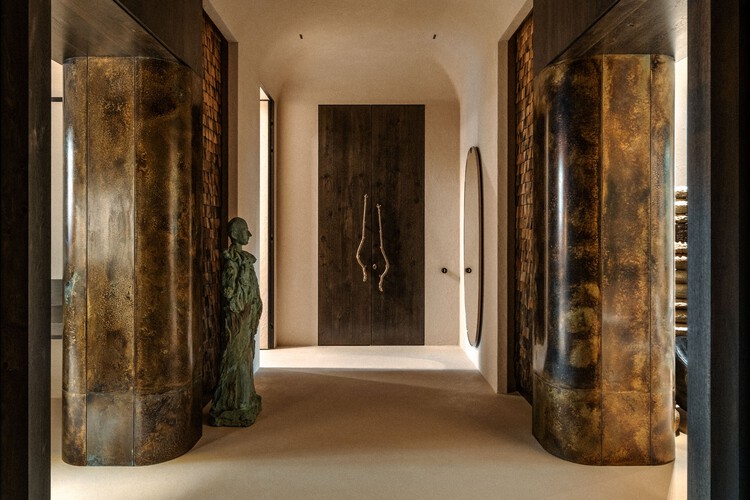 Artistic Office of a Notary / Dolgopiatova Interior Design - Interior Photography, Lighting