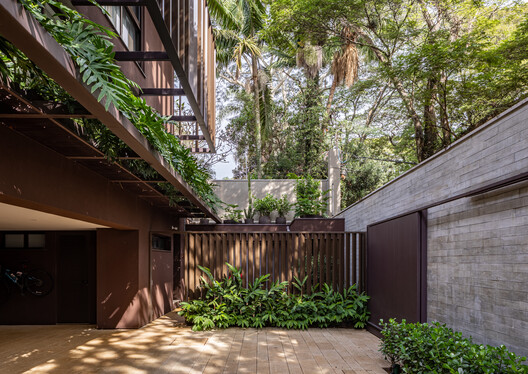 JCD Residence / Ximenes Leite Arquitetura - Image 3 of 28
