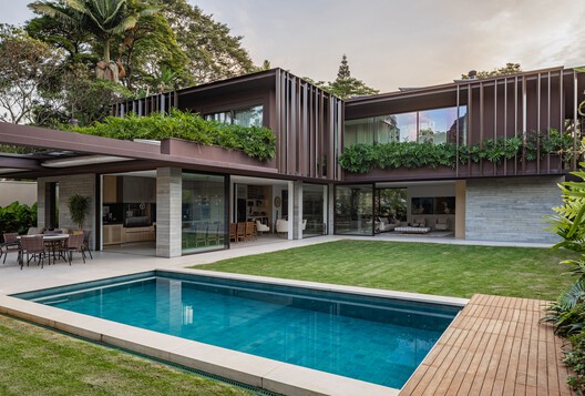 JCD Residence / Ximenes Leite Arquitetura - Exterior Photography, Door, Garden, Courtyard, Patio, Balcony