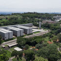 Centro de Pesquisa em Ciências Biomédicas da FMRP - USP / Biselli Katchborian Arquitetos - Fotografia de Exterior, Arquitetura Educacional