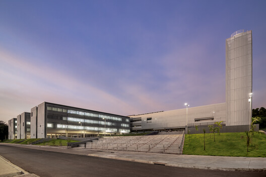 Center for Biomedical Research at the Faculty of Medical and Dental Sciences (FMRP) – University of São Paulo (USP) / Biselli Katchborian Arquitetos - Exterior Photography