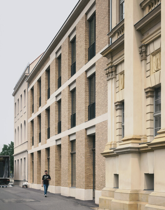 Pom - Two Residential Buildings Block III / zanderroth - Exterior Photography, Concrete