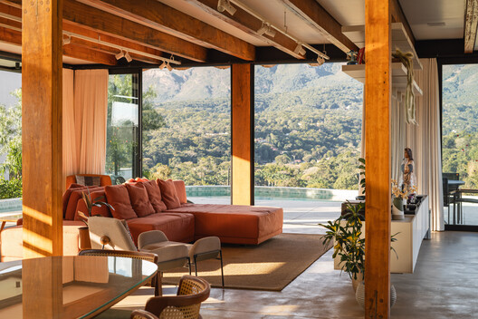 Boa Vista House / facury + guaja.cc + Thiago Bandeira Boa Vista House / facury + guaja.cc + Thiago Bandeira - Interior Photography, Living Room, Wood, Sofa, Table, Chair, Beam