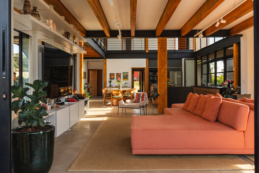 Boa Vista House / facury + guaja.cc + Thiago Bandeira Boa Vista House / facury + guaja.cc + Thiago Bandeira - Interior Photography, Living Room, Wood, Table, Sofa, Chair, Beam